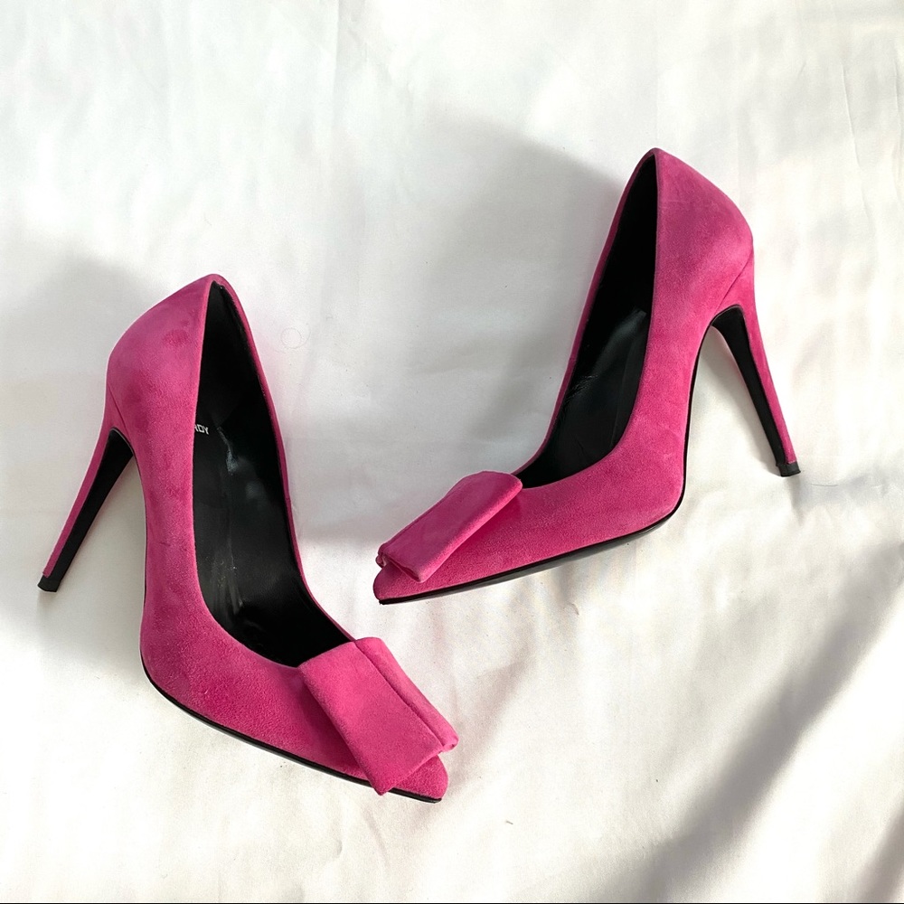 Pierre Hardy Hot Pink suede bow pumps